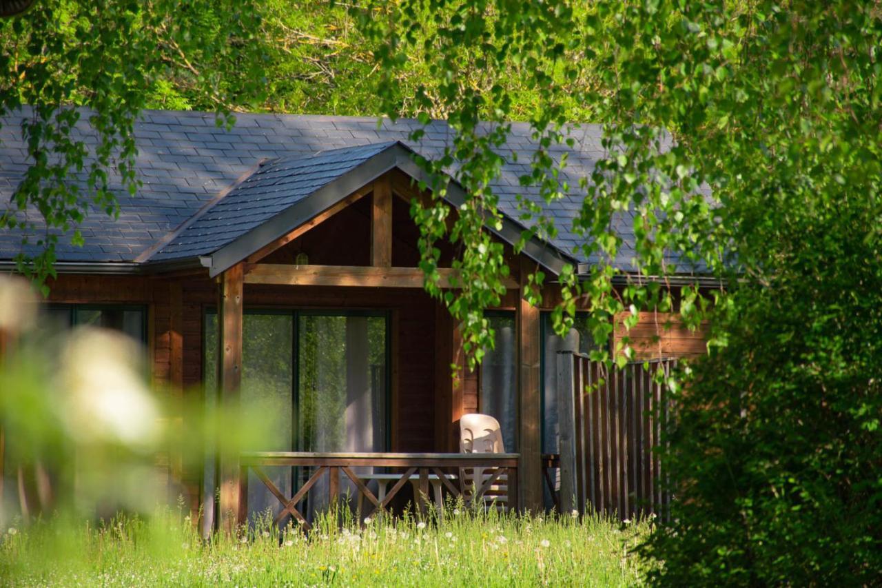 Les Chalets De Booz Saint-Germain-du-Teil Buitenkant foto