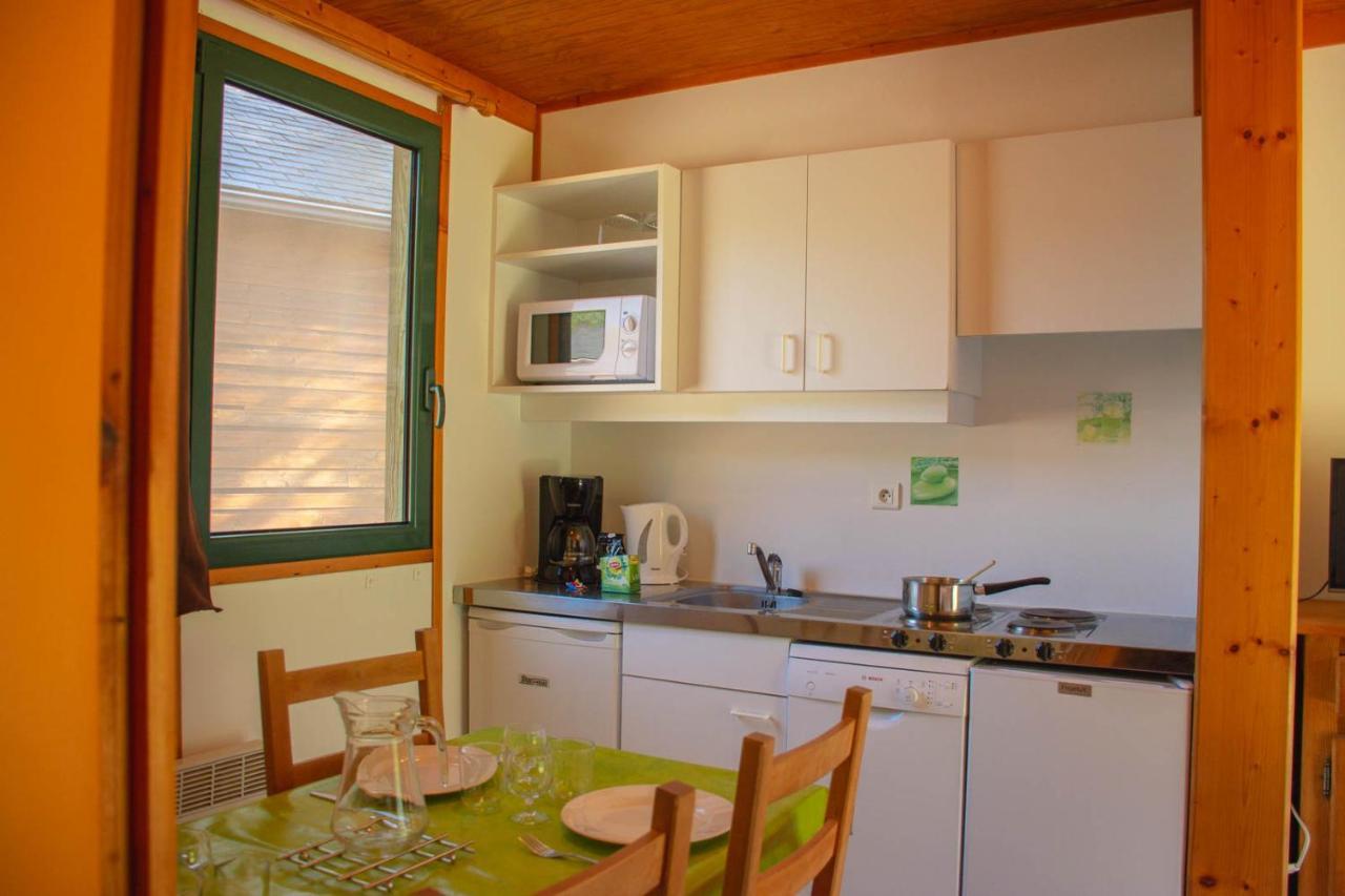 Les Chalets De Booz Saint-Germain-du-Teil Buitenkant foto