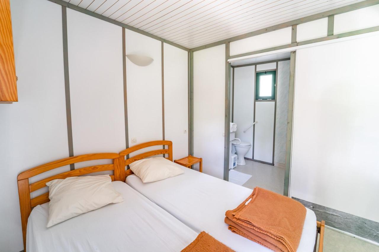 Les Chalets De Booz Saint-Germain-du-Teil Buitenkant foto