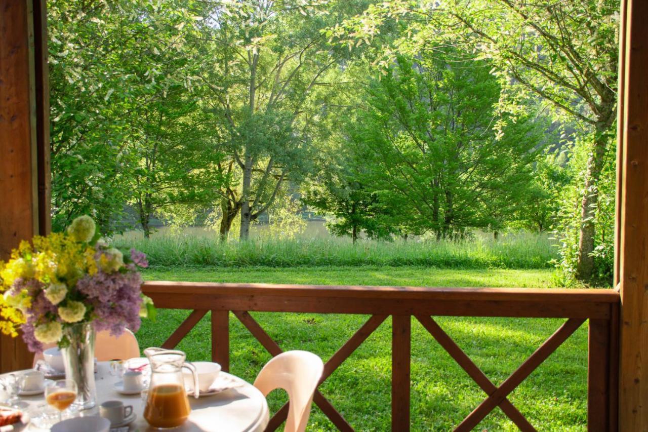 Les Chalets De Booz Saint-Germain-du-Teil Buitenkant foto