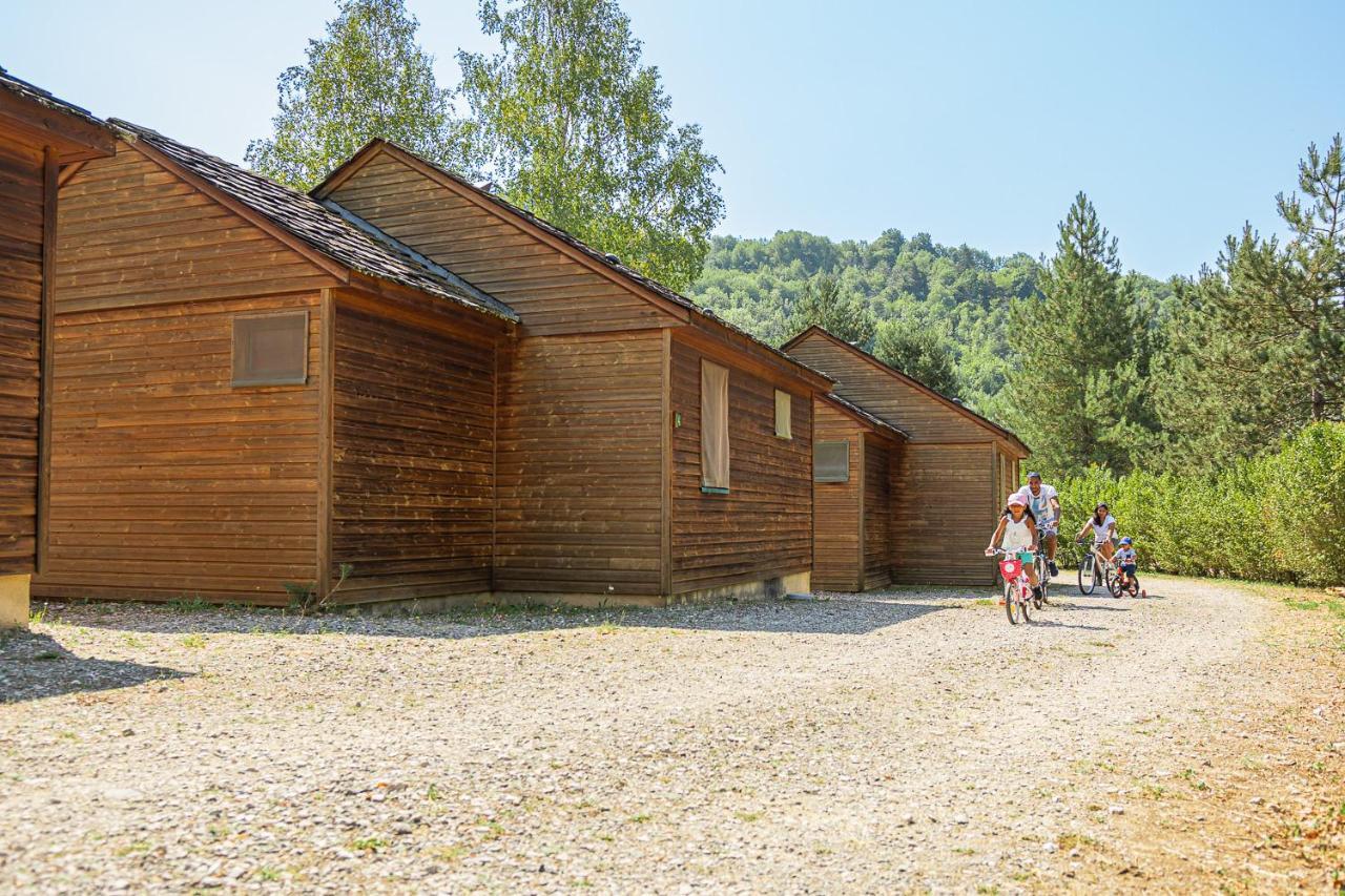 Les Chalets De Booz Saint-Germain-du-Teil Buitenkant foto