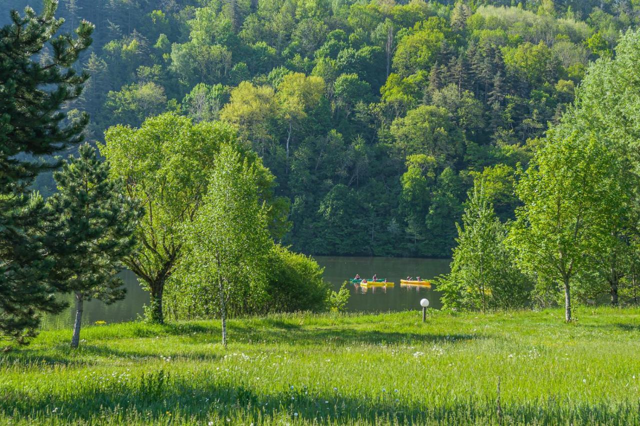 Les Chalets De Booz Saint-Germain-du-Teil Buitenkant foto