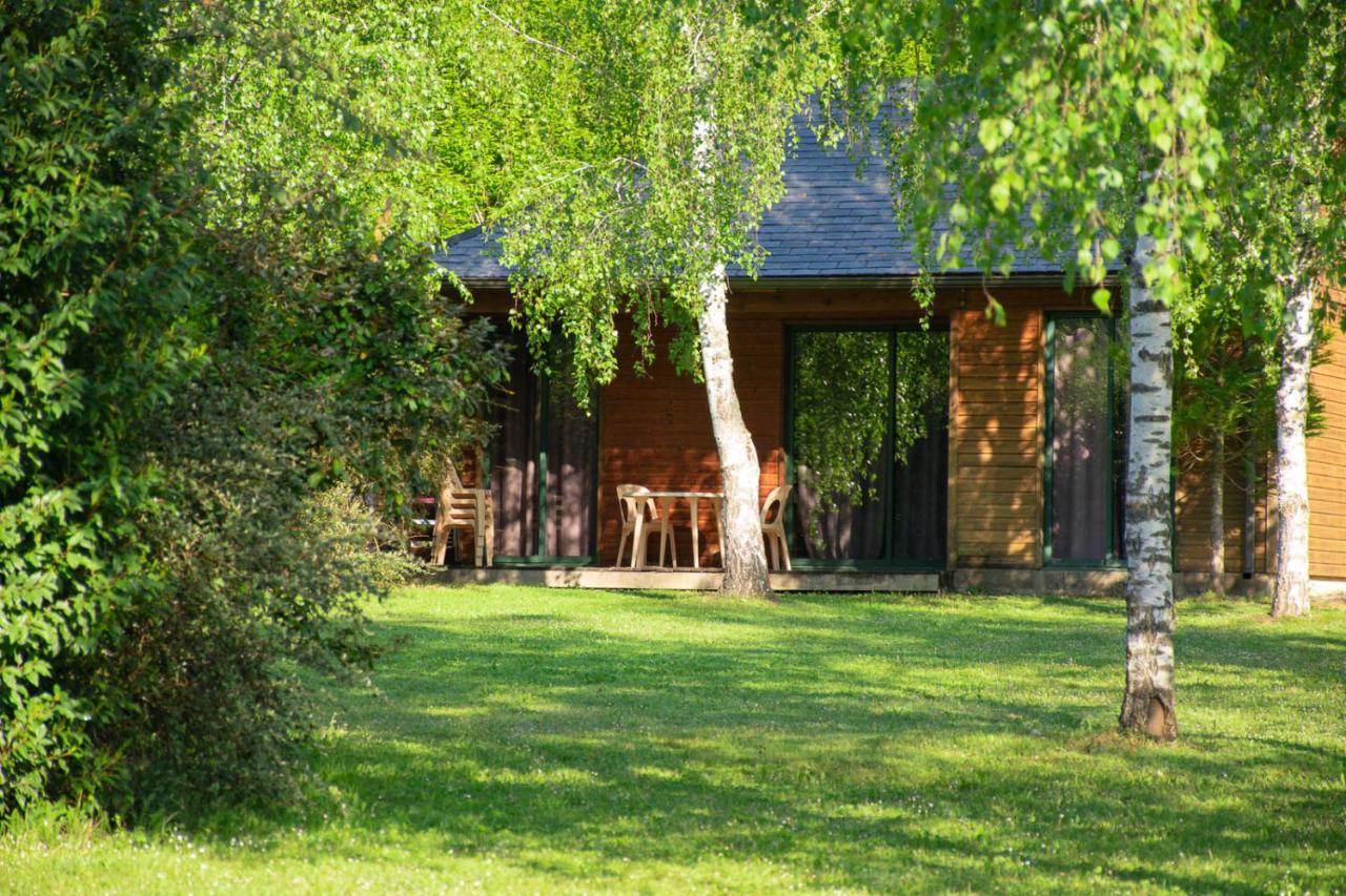 Les Chalets De Booz Saint-Germain-du-Teil Buitenkant foto